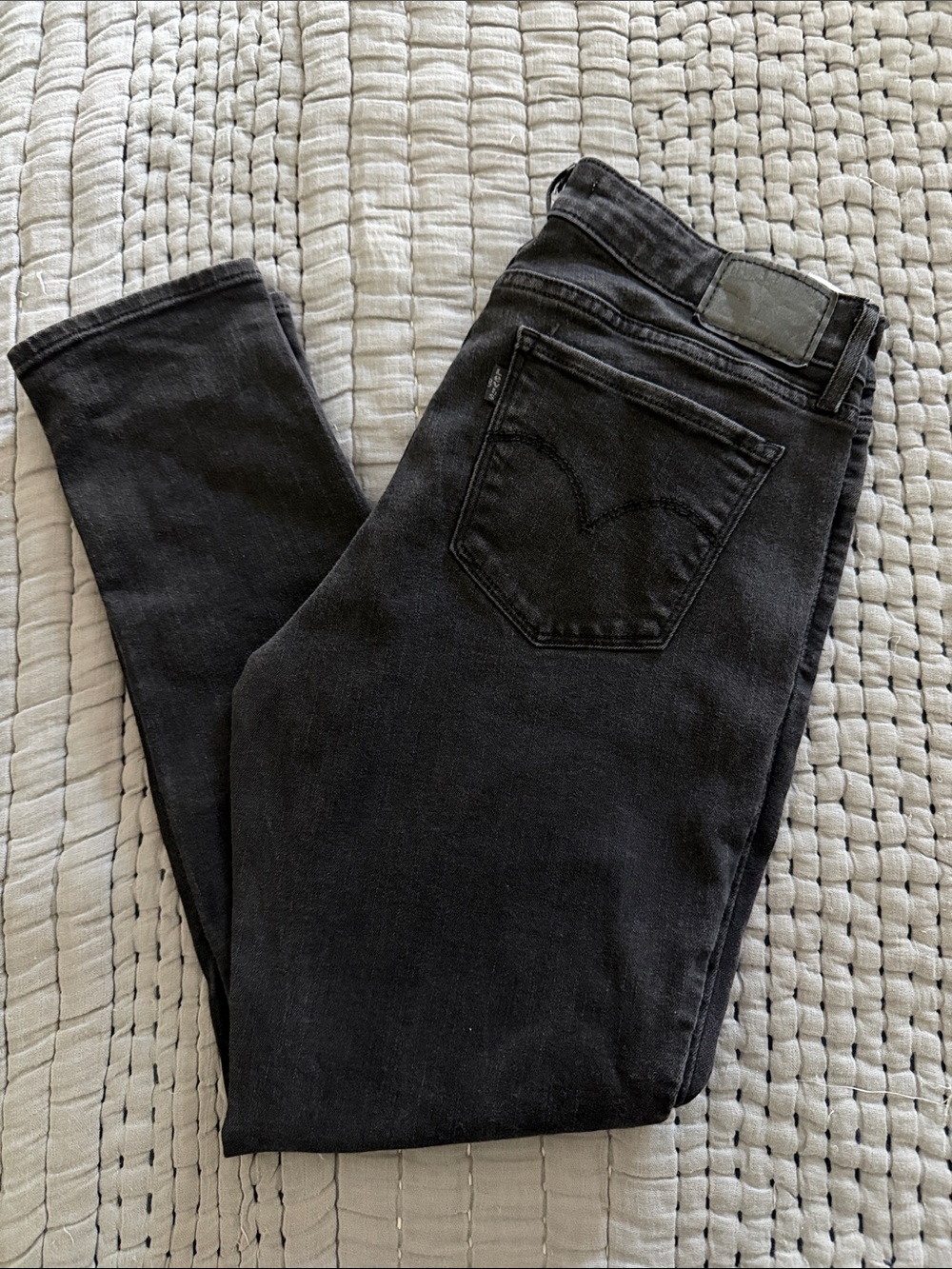 Levi’s 711 Soft Black Skinny Jeans - Mid-Rise sz 30/10